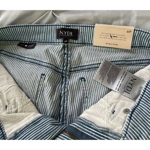 NYDJ cropped capris- size 6P- blue & white stripe- nwt
